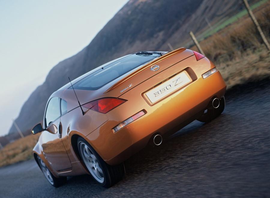  Nissan 350Z 2002 года  (фото 9 из 19)